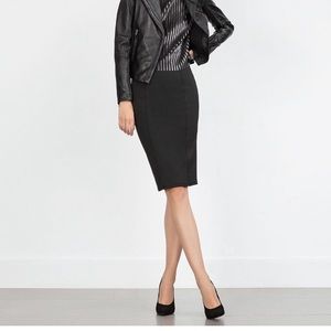 Zara Medium Pencil Skirt Size M